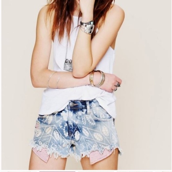 Free People Shibori Cuttoff Jean Shorts - Picture 5 of 12